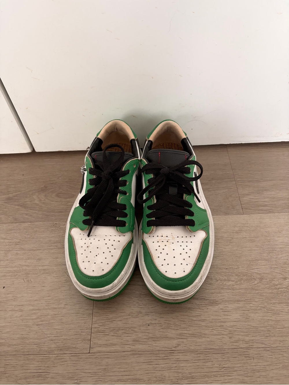 Nike Air Jordan US 6 Low-Top Sneakers